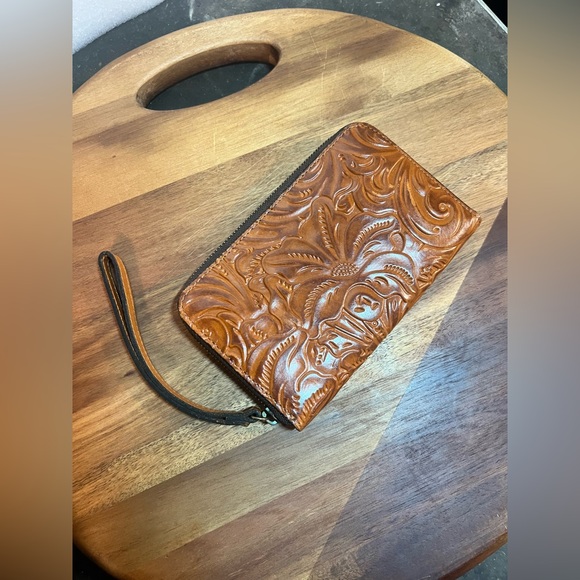 Patricia Nash Brown Tooled Leather Wristlet Wallet - Picture 4 of 8